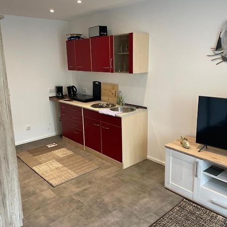 Ferienwohnung Nora Mit Blick Auf Den Ribnitzer See 외부 사진